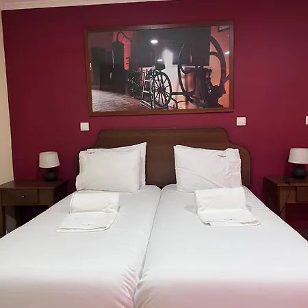 Lantgård Tranca Da Barriga - Casa Do Vinho By Quinta De Sao Tiago Covilhã